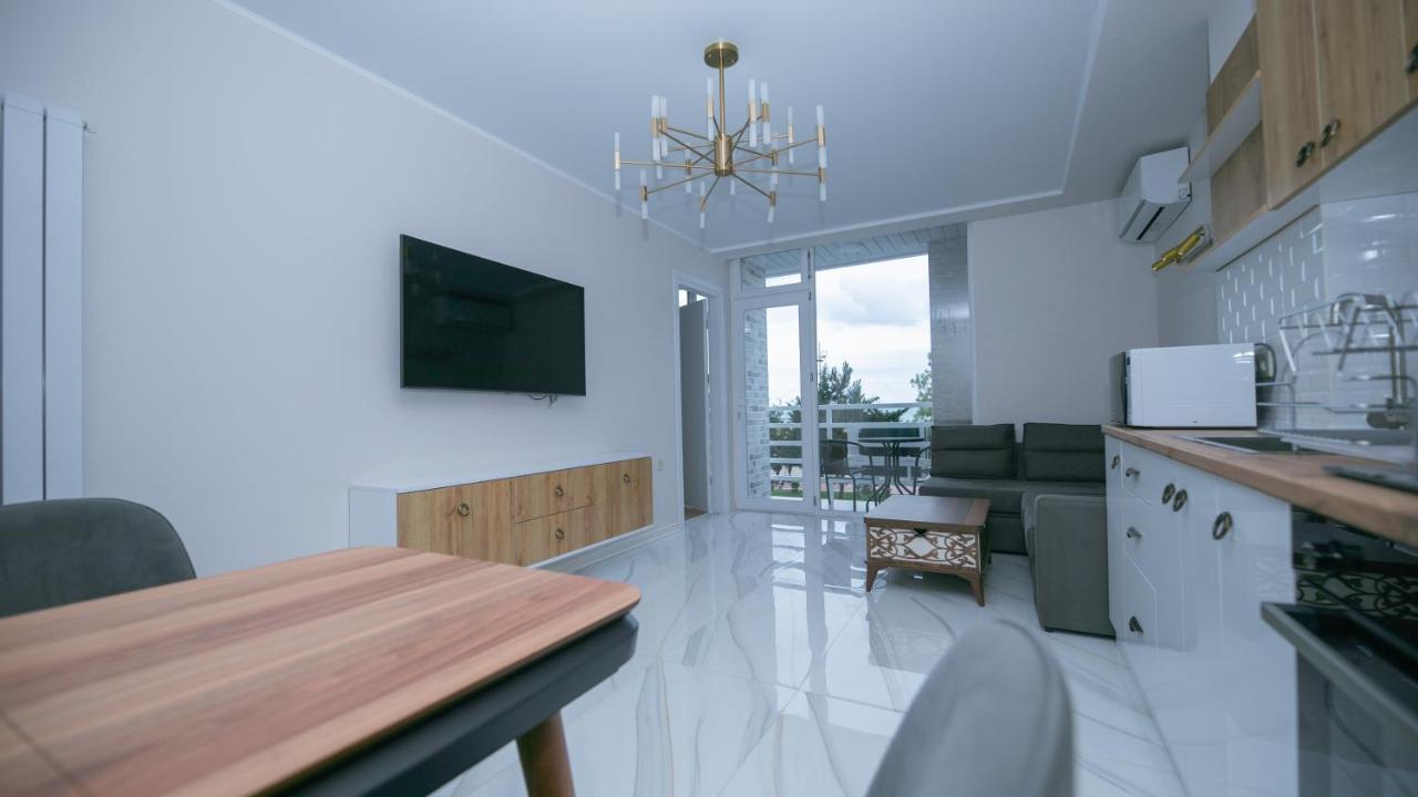 Apartamento Next The Sea Batumi Exterior foto